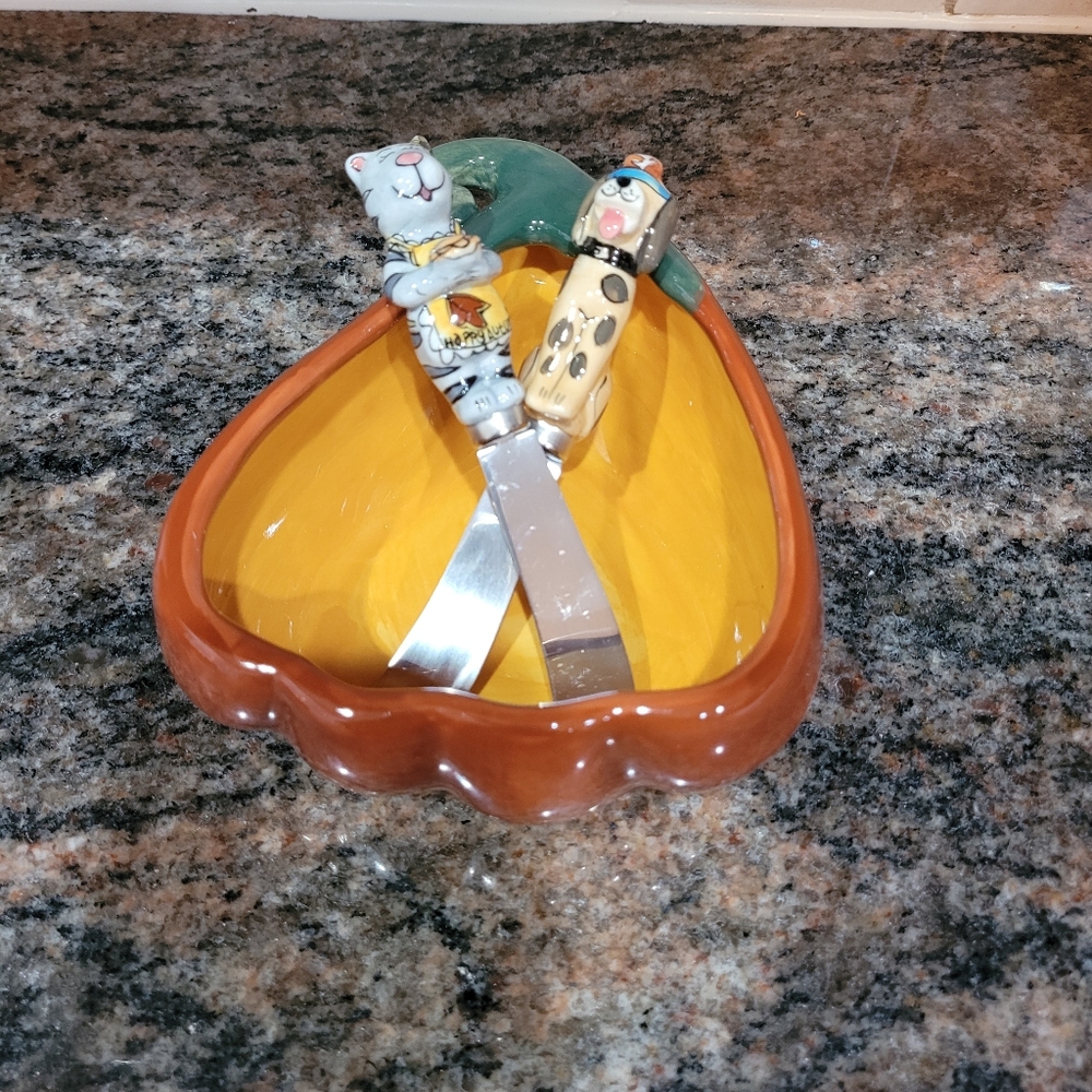 Blue Sky Pilgrim Dog Speader and Bowl Set